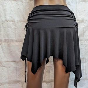 CUTE ASYMMETRICAL Y2K SKIRT! Fits S-M